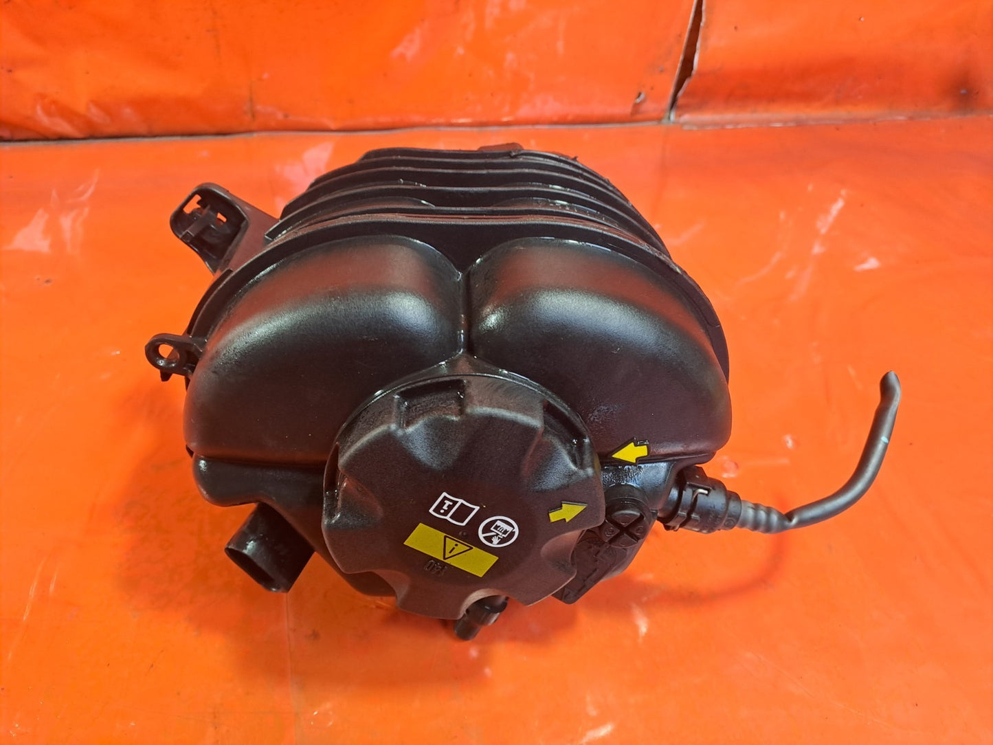 ✅2021 BMW 3 Series G20 M Sport Water Coolant Expansion Tank 8610652 A362 - Image 2