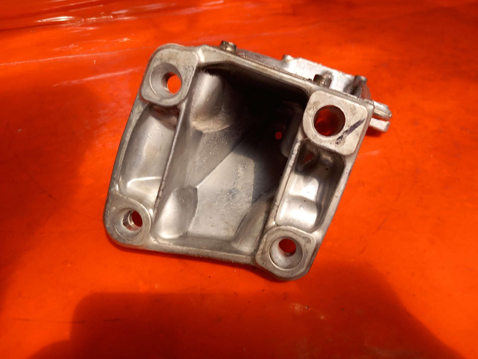 2025 Land Rover Defender L663 Left Side Engine Mount KPLA-6061-BA Warranty A396 - Image 9