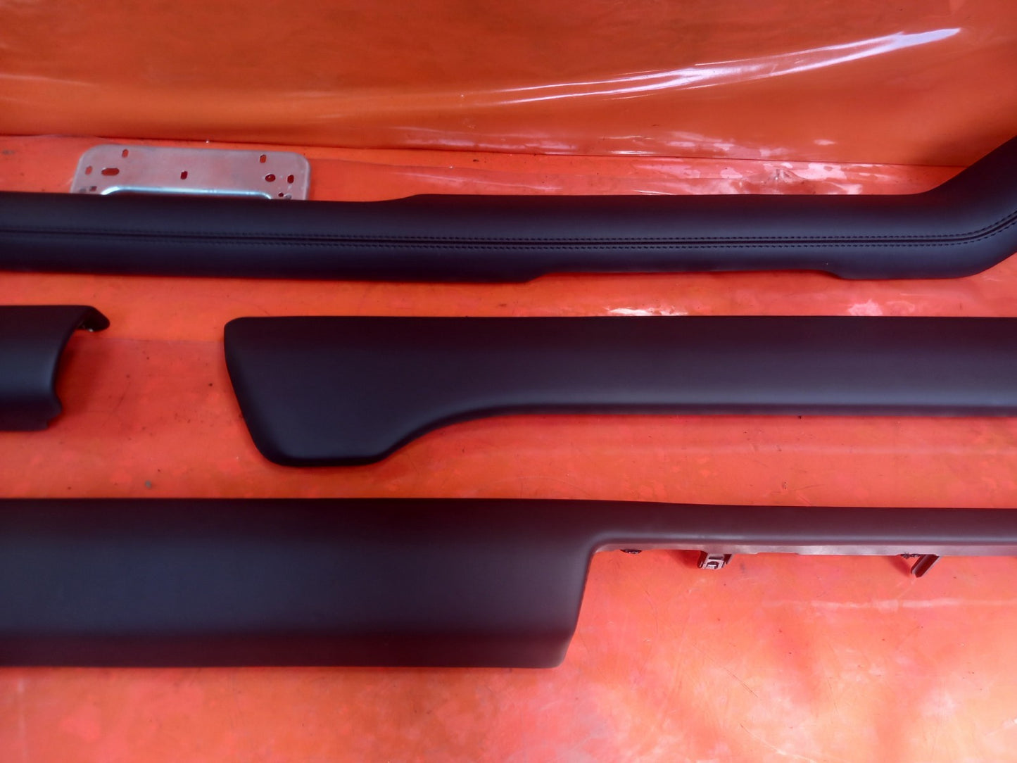 Land Rover Defender L663 3.0 Diesel 2025 Interior Trims L8B227407BC8PVJ Warranty - Image 4