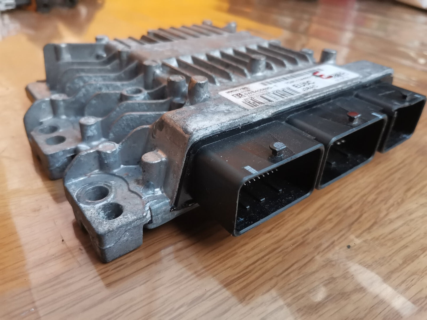 ebay-src:https://i.ebayimg.com/00/s/mtiwmfgxnjaw/z/symaaoswalvljykv/$_57.jpg