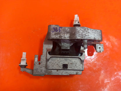 ebay-src:https://i.ebayimg.com/00/s/mtiwmfgxnjaw/z/tgoaaesw7djqnbt1/$_57.jpg