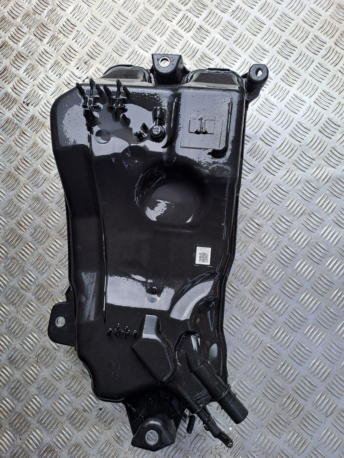 ebay-src:https://i.ebayimg.com/00/s/mtywmfgxmjaw/z/aeuaaeswrl9pi56c/$_57.jpg