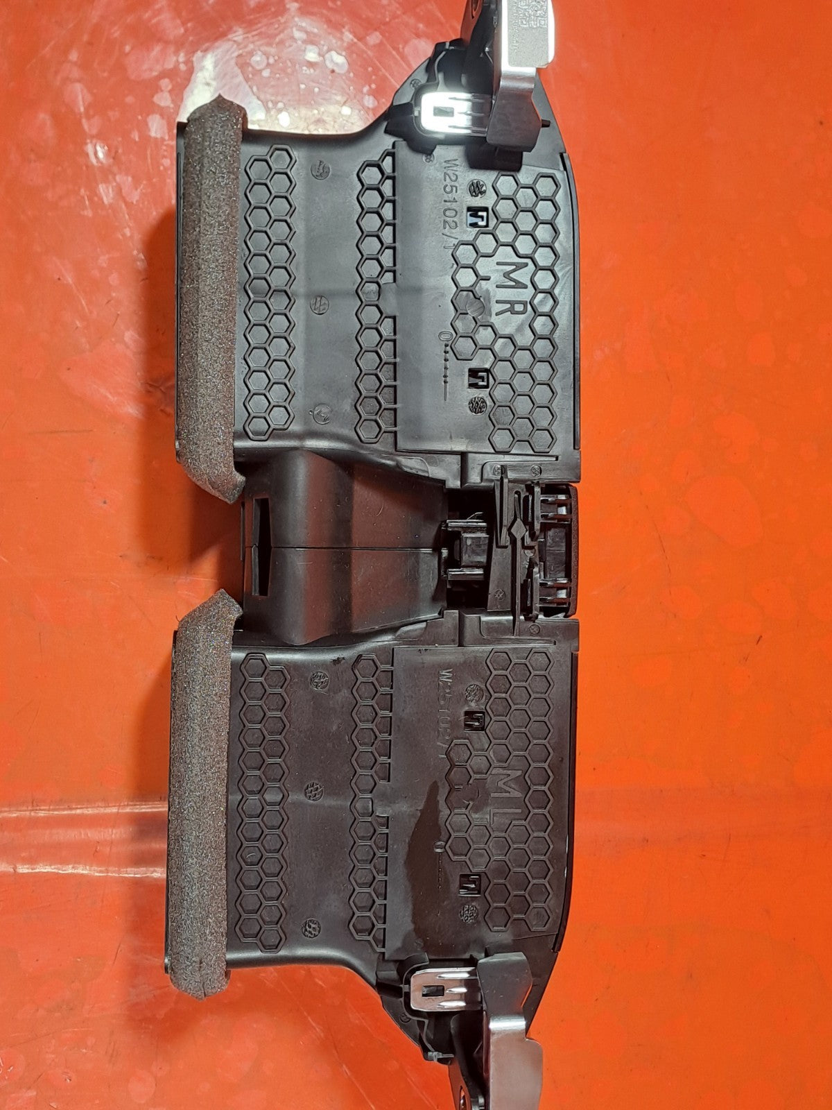 ebay-src:https://i.ebayimg.com/00/s/mtywmfgxmjaw/z/v~qaaesww25pamvl/$_57.jpg