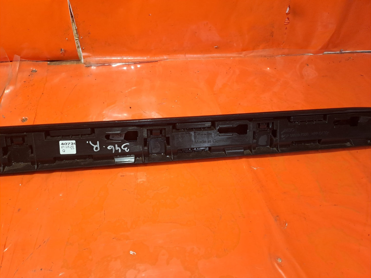 ✅2020 VW Golf MK8 R-LINE Right Sideskirt Bracket 08609-7000 + Warranty A346 - Image 10