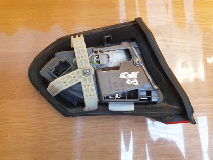 ✅2014 MERCEDES C CLASS W205 2.1D ESTATE REAR RIGHT INNER LIGHT A2059065800 A084 - Image 7