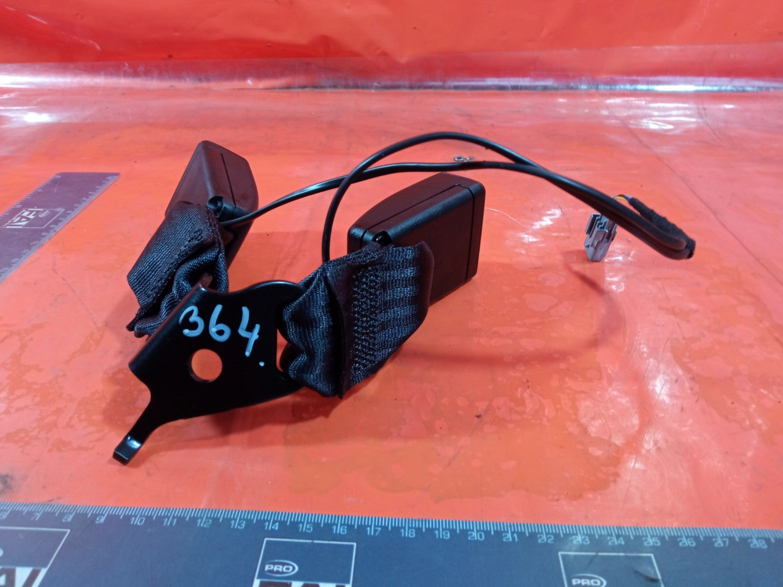 ✅Dacia Duster Journey 1.3 Petrol 2024 Rear Middle Seat Buckle 638253800B A364 - Image 9