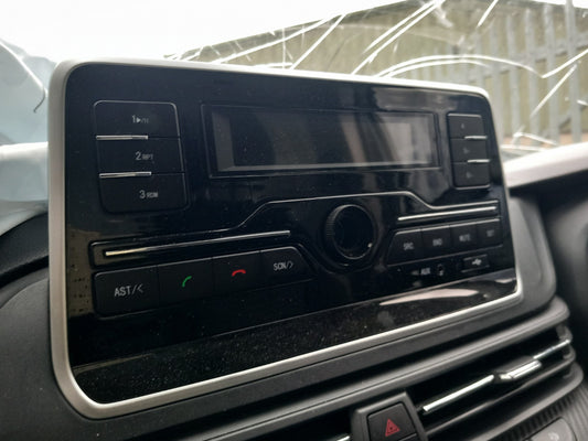2023 Maxus Deliver 9 Sat Nav Display Screen Warranty A425 - Image 1