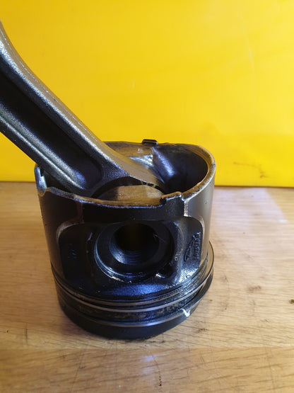 ✅RANGE ROVER EVOQUE 2.2 DIESEL 2012 COMPLETE PISTON WITH CONROD 083155 Warranty - Image 5