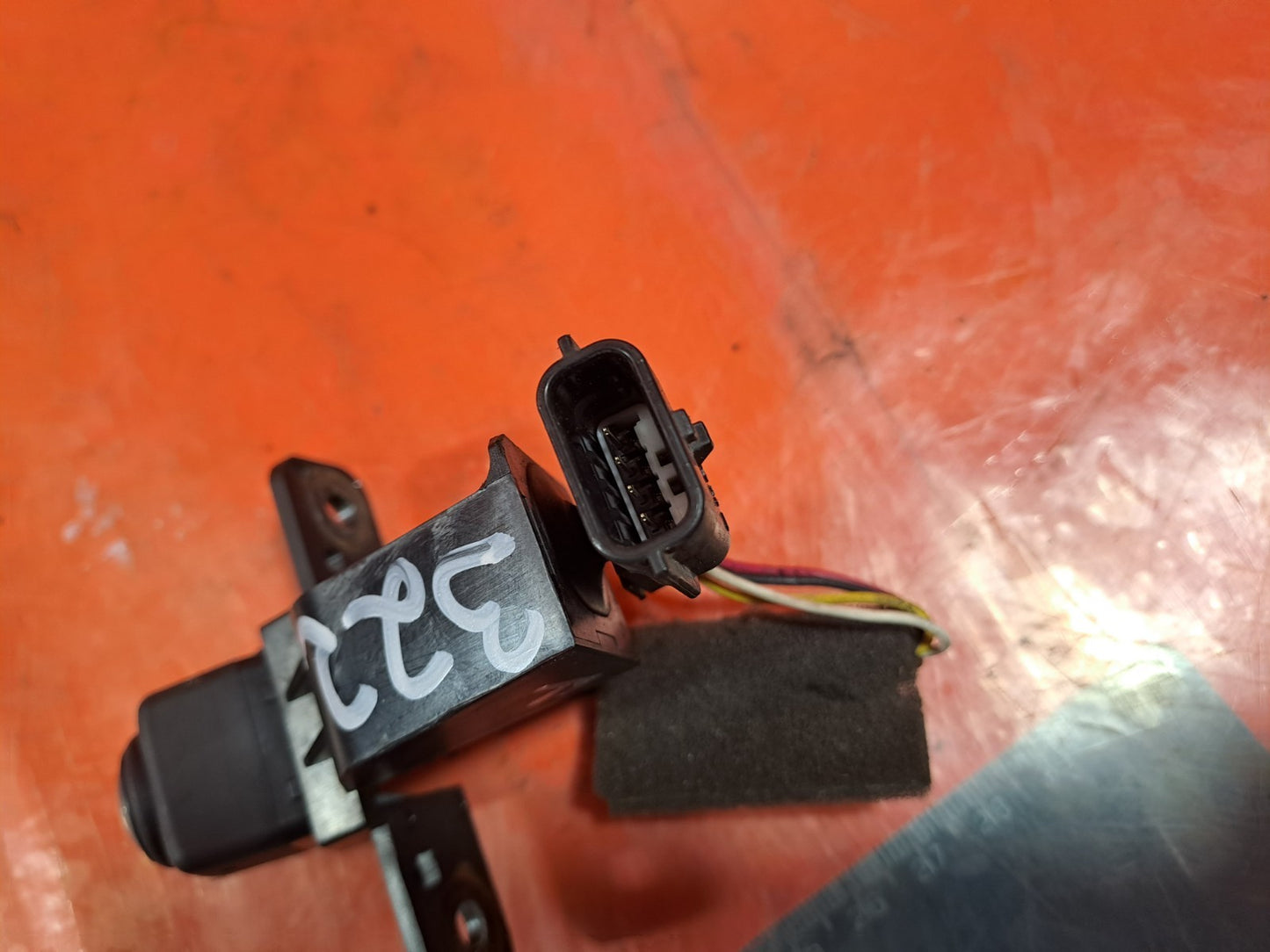 ebay-src:https://i.ebayimg.com/00/s/mtiwmfgxnjaw/z/oewaaeswoz9poumh/$_57.jpg