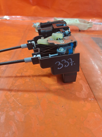 ✅SSANGYONG KORANDO 2.2 DIESEL 2015 FRONT RIGHT DOOR LOCK MECHANISM Warranty A337 - Image 9