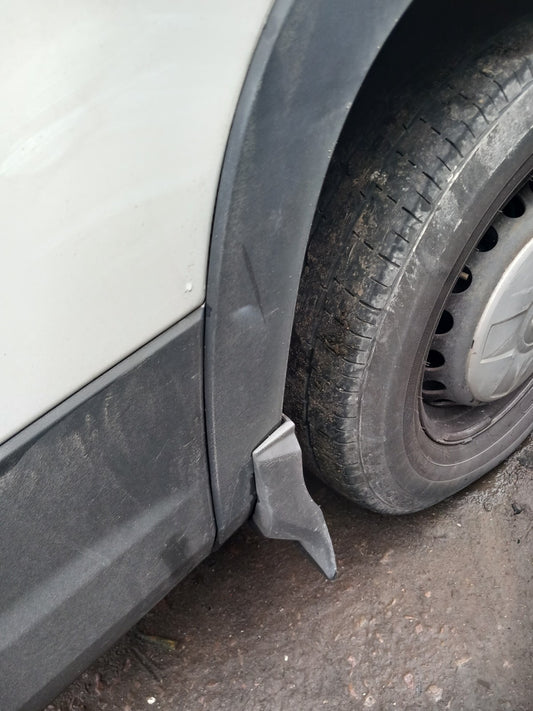 2023 Maxus Deliver 9 Rear Right Wheel Arch Trim Warranty A425 - Image 2