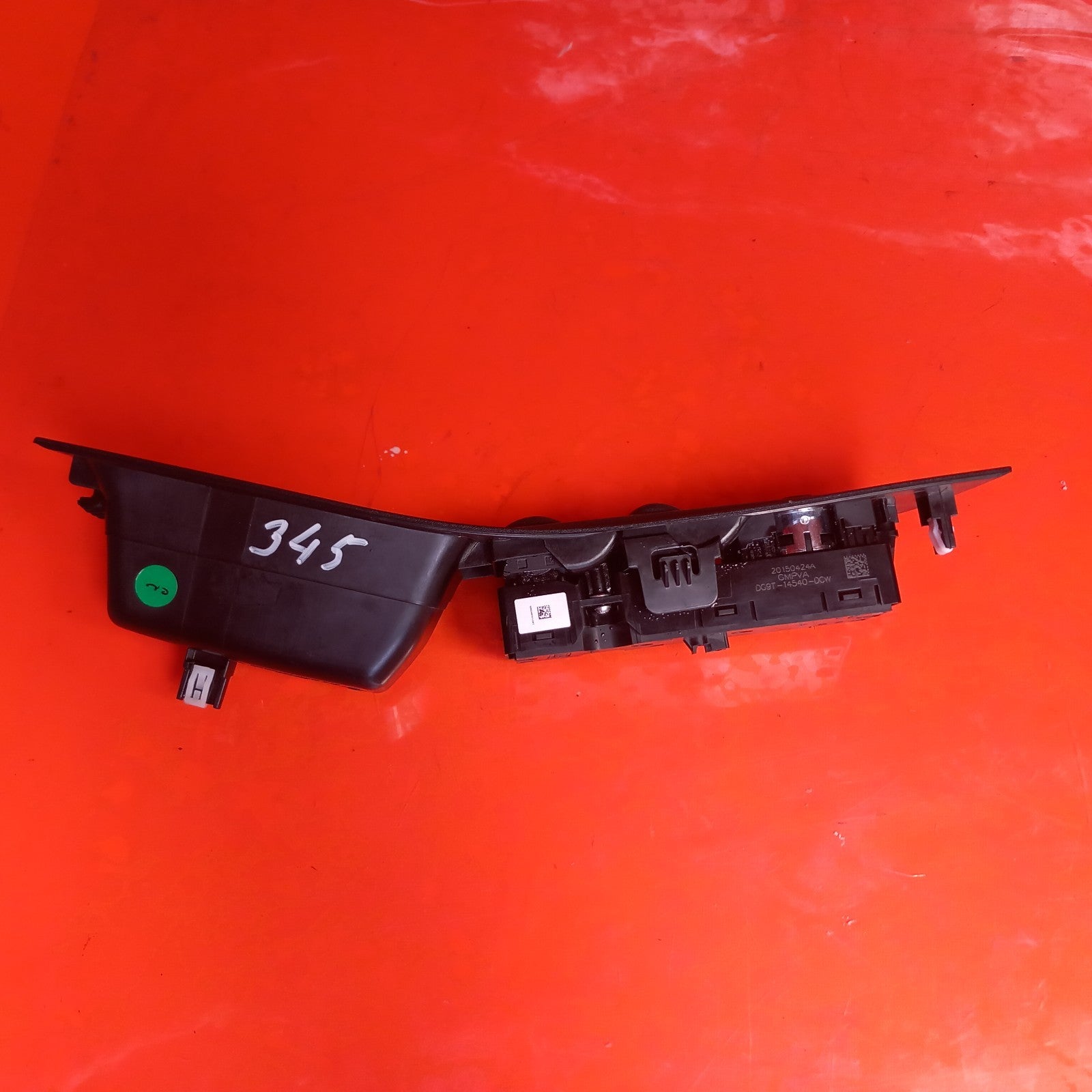 2019 Ford Galaxy MK3 Zetec Front Right Window Switch DG9T-14540-DCW A345 - Image 7