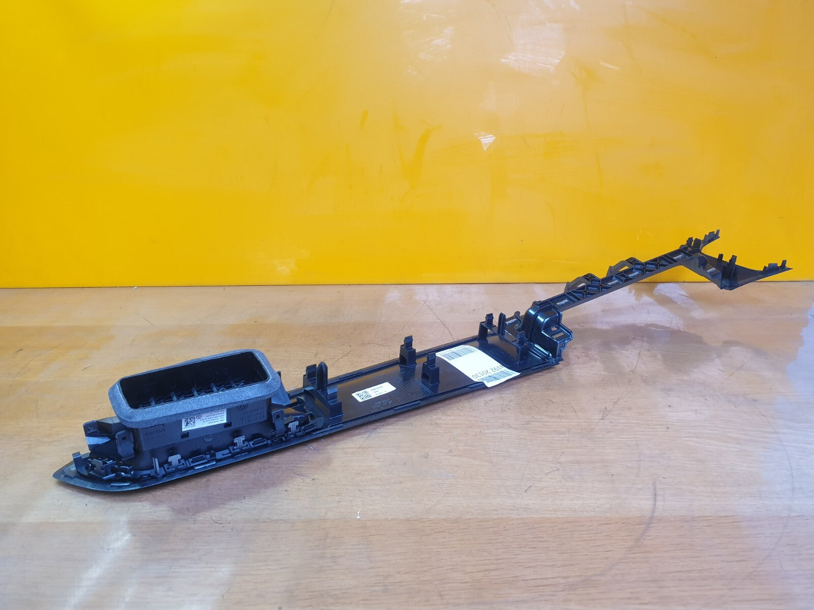 ✅VW T-ROC 1.5 PETROL 2022 DASHBOARD TRIM WITH AIR VENT 2GB858035A 2GB819703G - Image 9