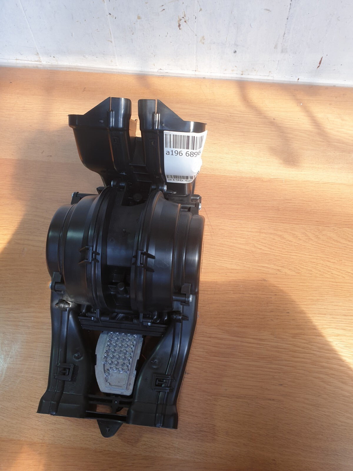 ebay-src:https://i.ebayimg.com/00/s/mtywmfgxmjaw/z/kfaaaosw0ebmzn1x/$_57.jpg