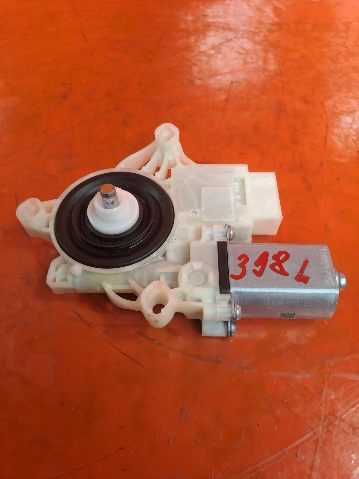 ebay-src:https://i.ebayimg.com/00/s/mtywmfgxmjaw/z/5~qaaeswtqtqdglr/$_57.jpg