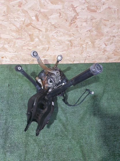 ✅2016 MERCEDES C CLASS W205 2.0P REAR RIGHT SUSPENSION LEG HUB A2053521900 A123 - Image 5