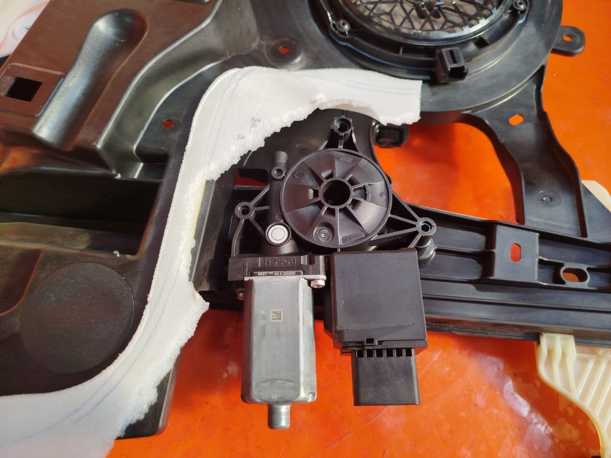 ebay-src:https://i.ebayimg.com/00/s/mtiwmfgxnjaw/z/ffoaaeswvgfqtyqq/$_57.jpg