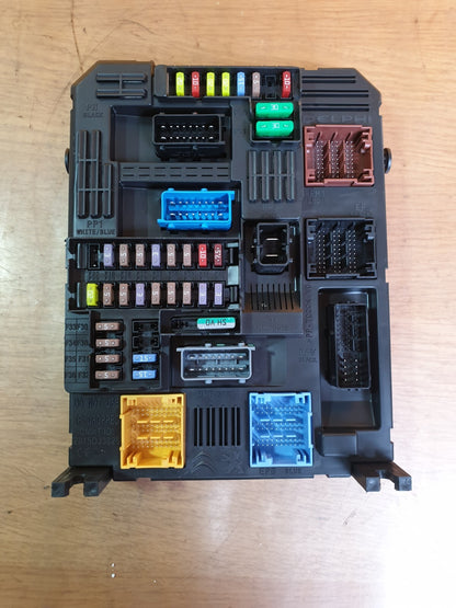 ✅PEUGEOT 2008 GT EV ELECTRIC 2020 FUSE BOX 9832881080 Warranty A193 - Image 2