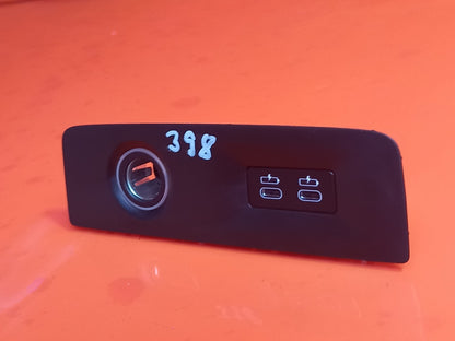 BMW X5 G05 3.0 Petrol 2025 Center Console Auxiliary Power Outlet Cig Lighter - Image 3
