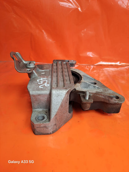 ✅2018 MERCEDES A CLASS W177 1.5D FRONT LEFT ENGINE MOUNT A2472402100 + WARRANTY - Image 6