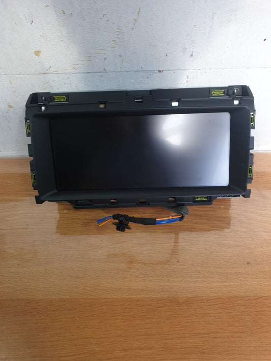 Jaguar F-Pace V6 3.0 Petrol 2017 SAT NAV DISPLAY SCREEN GX63-19C299-AC Warranty - Image 1