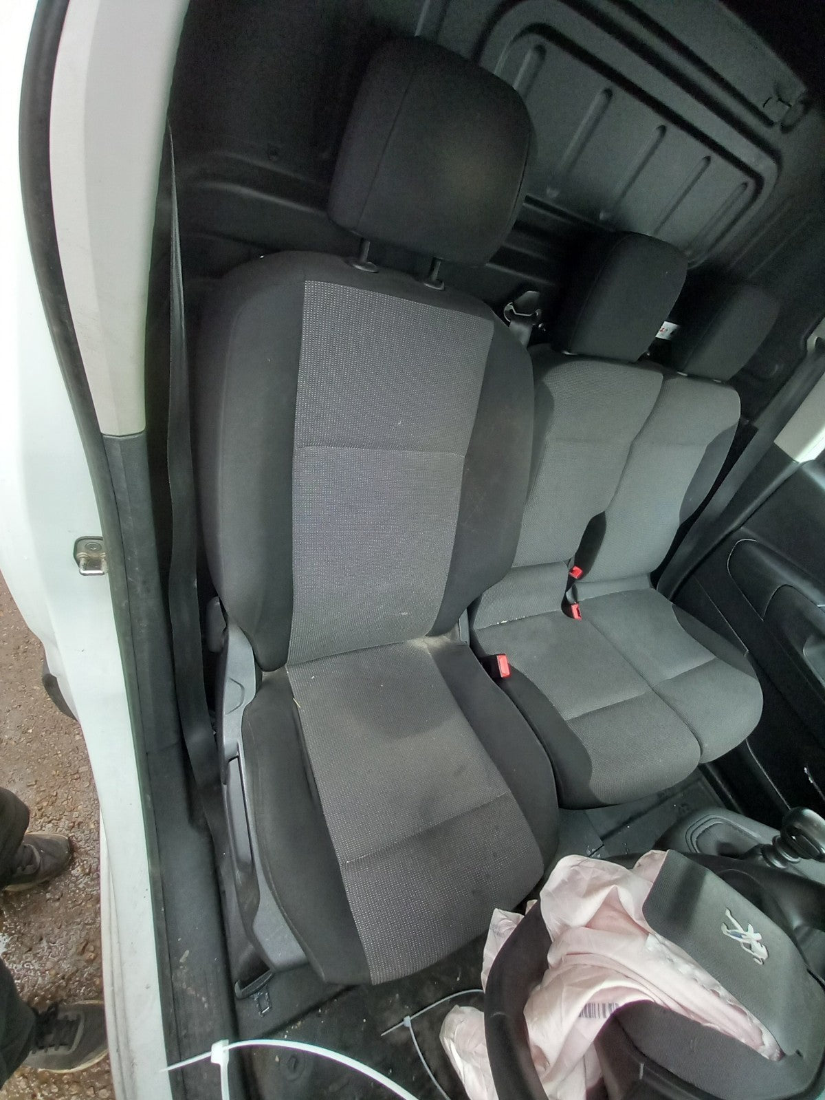 2022 Peugeot Partner K9 Front Right Driver Side Seat Warranty A419 - Image 1