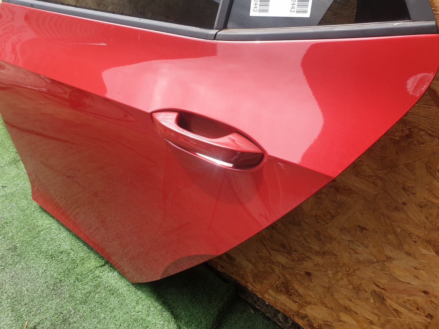 CUPRA BORN V2 Ev 2023 REAR LEFT DOOR COMPLETE RED Warranty A209 - Image 6