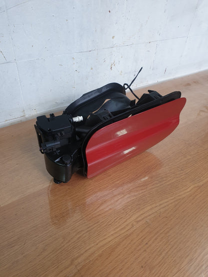 ✅2018 BMW 4 SERIES F33 SPORT 2.0D FUEL FLAP FILLER COVER RED 7286002 + WARRANTY - Image 11