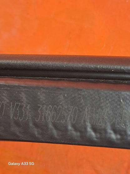 ✅POLESTAR 2 LONG RANGE 2023 REAR RIGHT DOOR SEAL RUBBER 31662570 A312 - Image 7