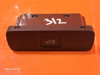 ✅POLESTAR 2 LONG RANGE 2023 TAILGATE OPENING SWITCH 32350330 Warranty A312 - Image 2