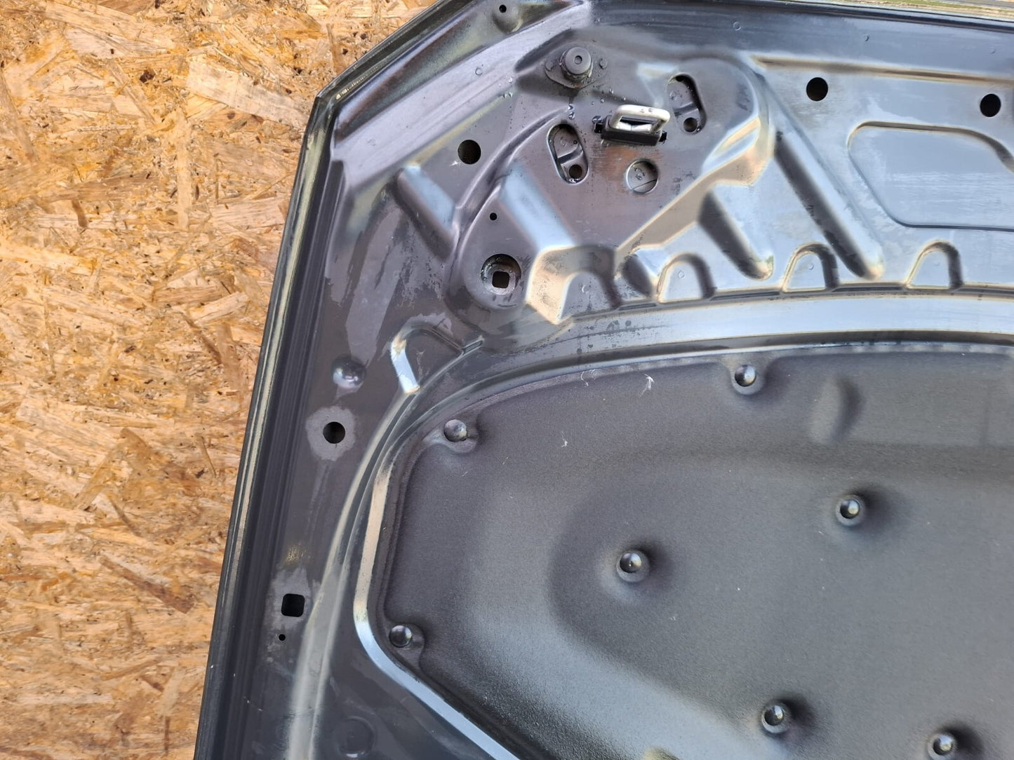 ✅BMW 1 Series 116D Urban 2.0 Diesel 2011 Bonnet Black DENT !!! - Image 5