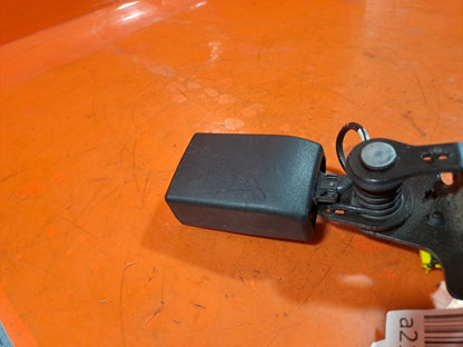 ✅MERCEDES W176 A180 1.6 PETROL 2012 REAR LEFT SEAT BELT BUCKLE A1768600369 A213 - Image 3