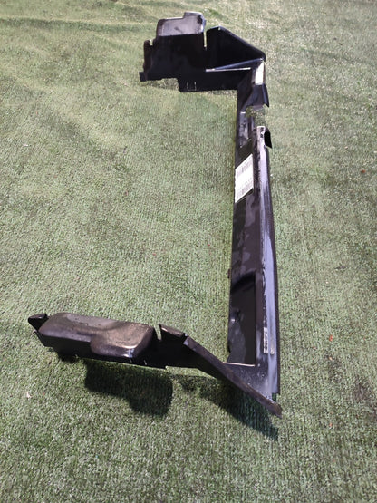 ✅LAND ROVER DISCOVERY SPORT L550 2.0 DIESEL 2016 FRONT UPPER AIR DUCT COVER A118 - Image 2