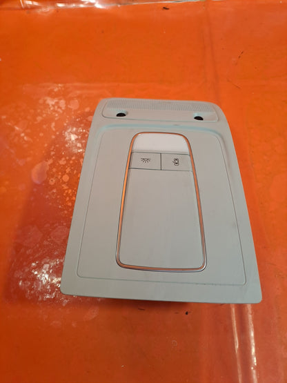✅AUDI A3 1.6 DIESEL 2013 INTERIOR ROOF LIGHT 8V0951177 Warranty A338 - Image 4