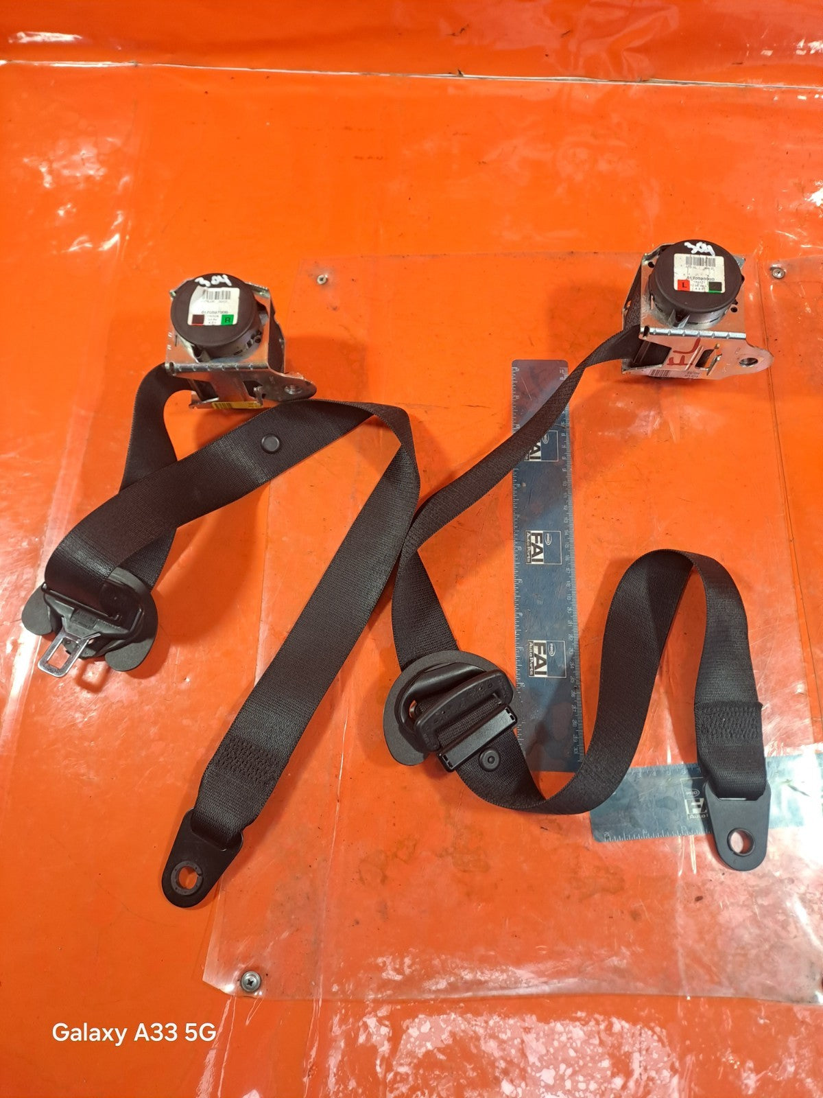 ✅MINI COUNTRYMAN ONE D MK3 1.6 DIESEL 2013 FRONT LEFT & RIGHT SEAT BELTS A304 - Image 1