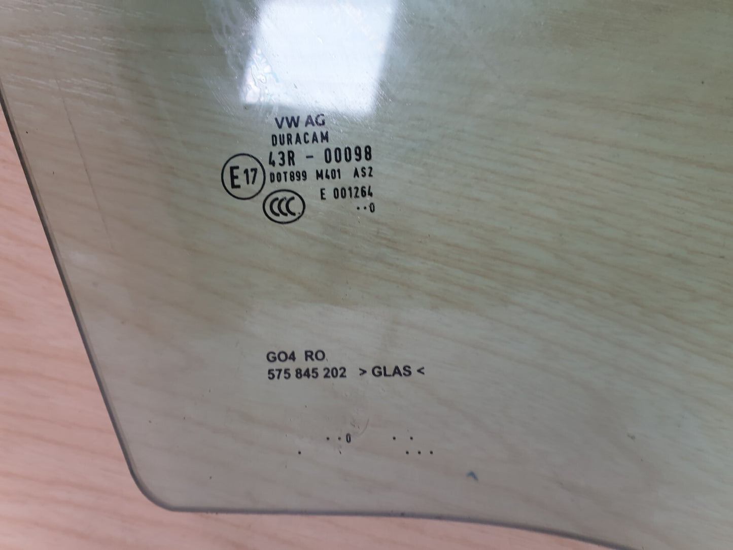 2020 SKODA KAROQ 1.0 TSI PETROL DOOR WINDOW GLASS FRONT RIGHT 575845202 A045 - Image 11