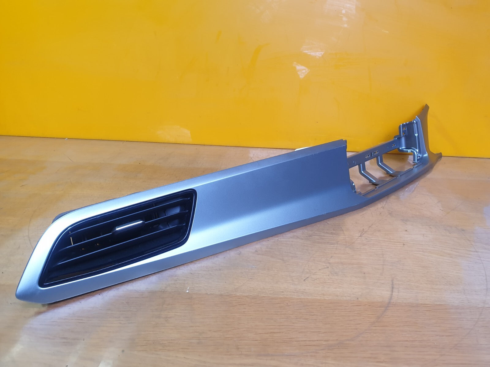 ebay-src:https://i.ebayimg.com/00/s/mtiwmfgxnjaw/z/cjwaaoswrfxmbzyp/$_57.jpg