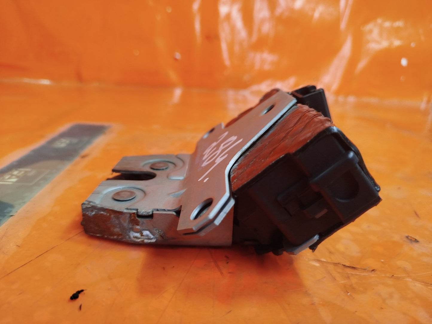 ✅LAND ROVER RANGE ROVER L320 2.7 DIESEL 2007 TAILGATE LOCK CATCH FQR500130 A284 - Image 4