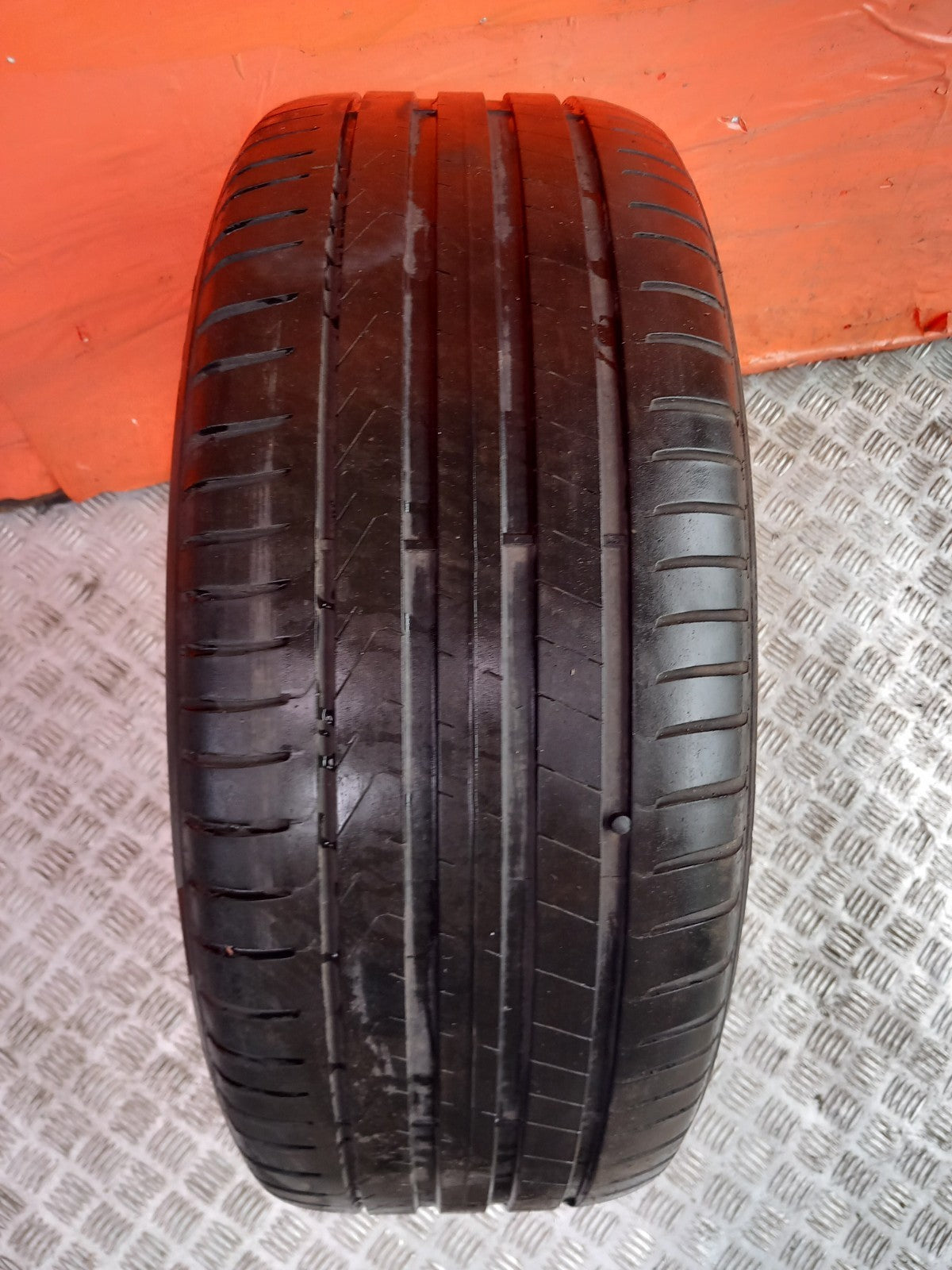 VW Tiguan 2016-2024 Alloy Wheel with Tyre 255/45 R19 5NA601025AM xAA - Image 7