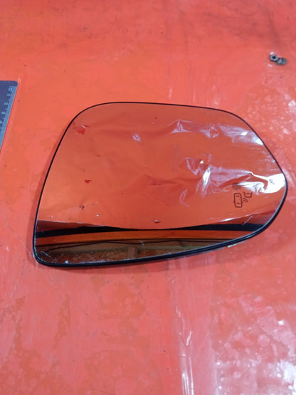✅Dacia Duster Journey 1.3 Petrol 2024 Front Left Wing Mirror Glass 10104303 A364 - Image 1