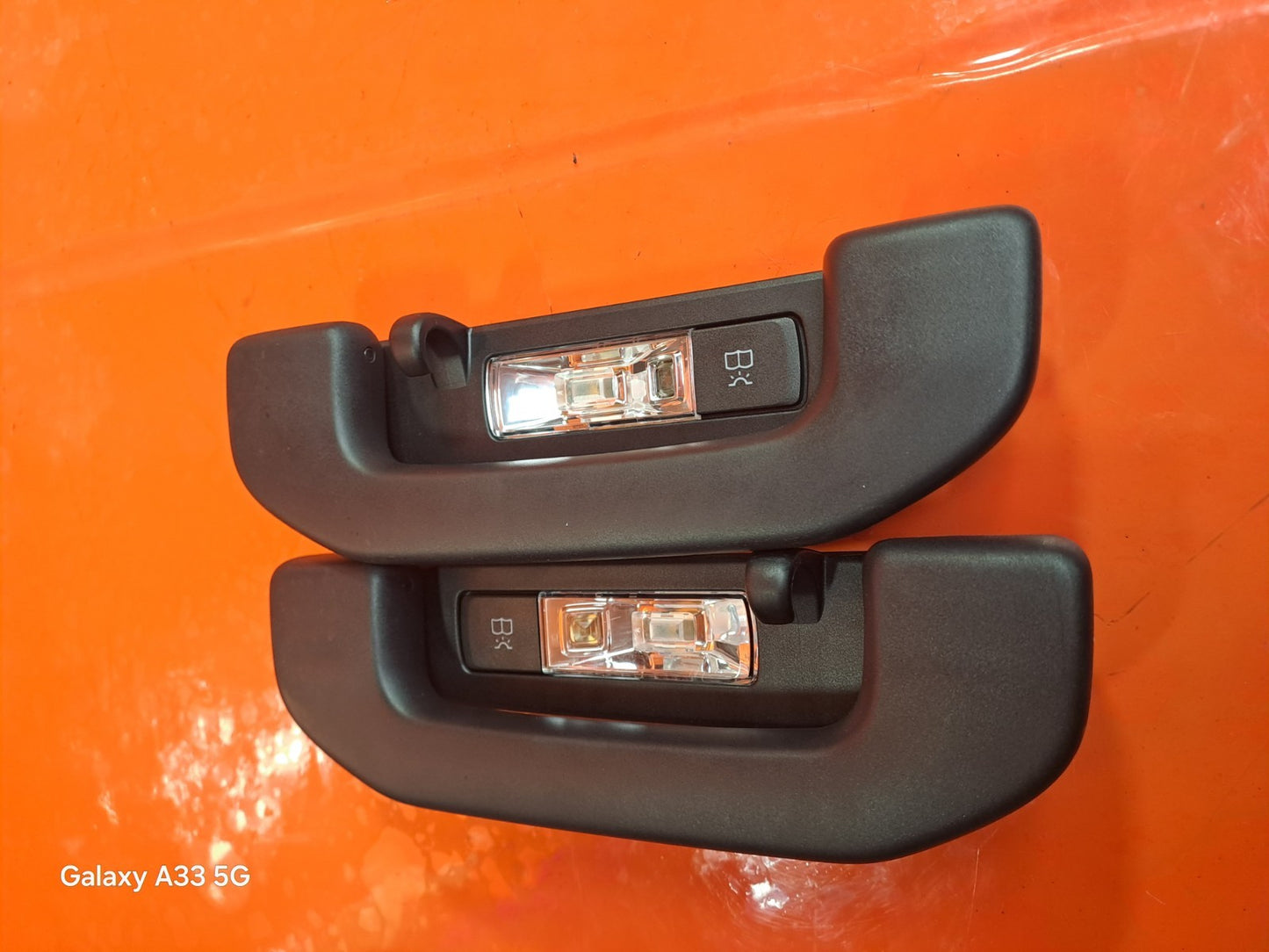 ✅MERCEDES A180 SPORT 1.3 PETROL 2025 REAR LEFT & RIGHT GRAB HANDLE A0998150000 - Image 2