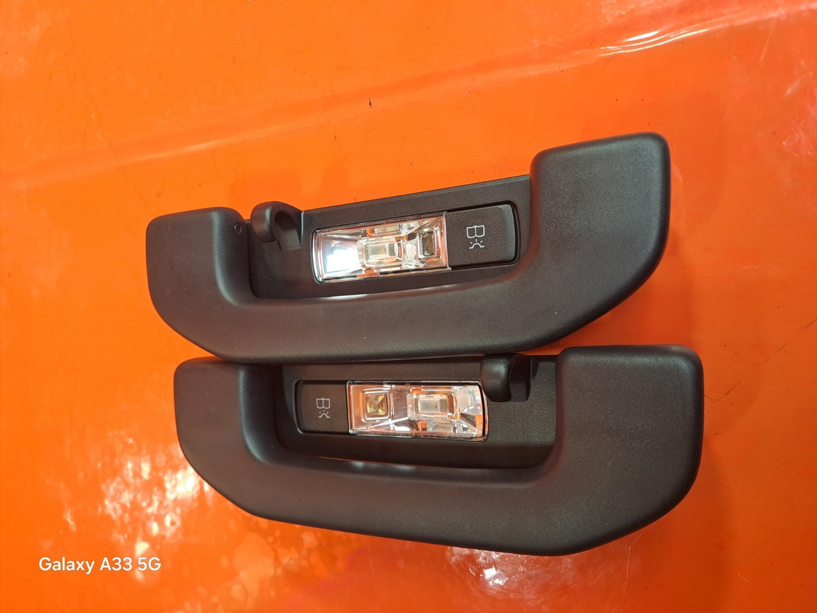 ✅MERCEDES A180 SPORT 1.3 PETROL 2025 REAR LEFT & RIGHT GRAB HANDLE A0998150000 - Image 2