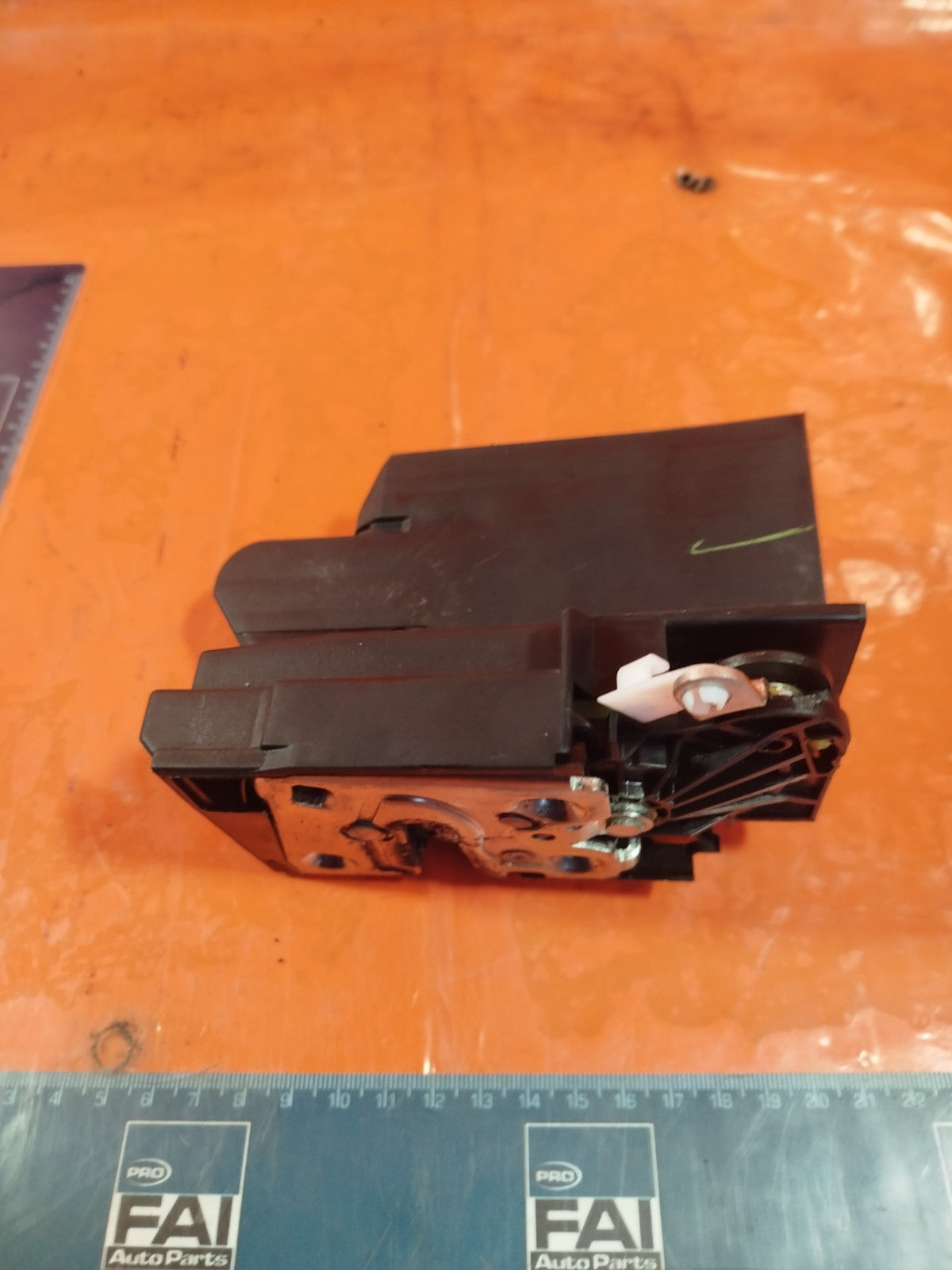 ✅2024 DACIA DUSTER JOURNEY DOOR LOCK REAR RIGHT + WARRANTY A364 - Image 2