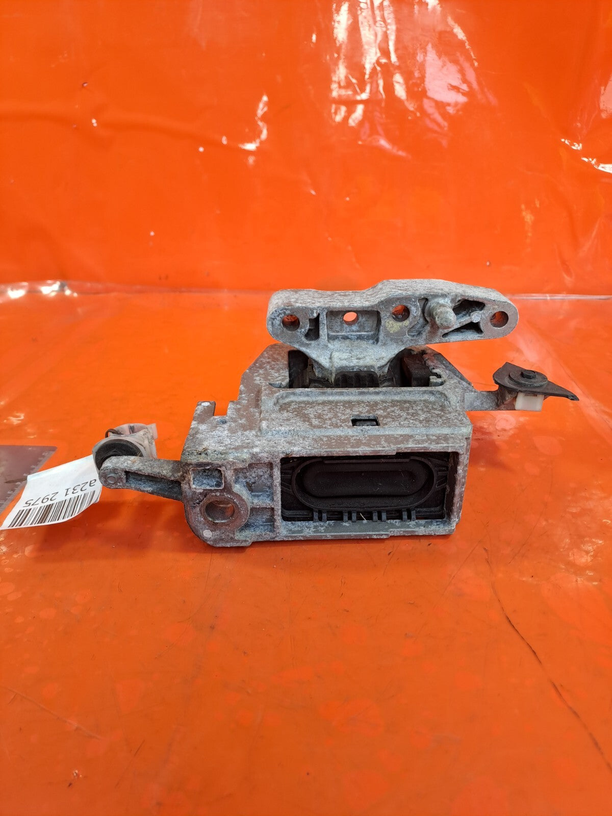 ✅BMW 2 Series F45 216D 2017 1.5 Diesel ENGINE MOUNT SUPPORT HOLDER 6875628 A231 - Image 1