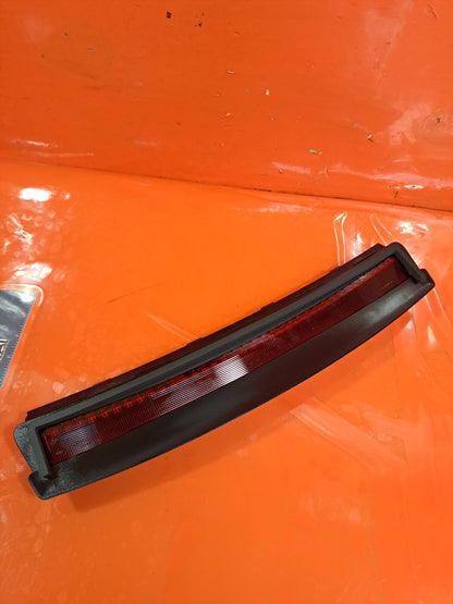 ✅2018-2025 TESLA MODEL 3 REAR THIRD BRAKE LIGHT 1615202-00-A + WARRANTY A241 - Image 4