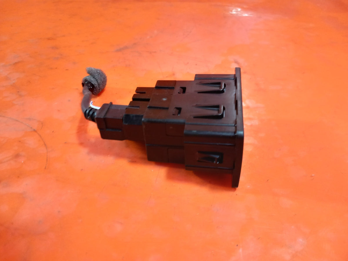 2021 Ford Ranger Wildtrak Twin USB Charger Port HC3T-14F014-BD Warranty A418 - Image 9