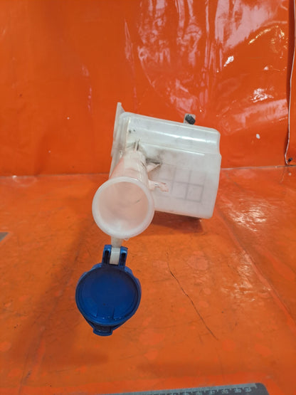 ✅Ssangyong Tivoli Ex 2016 1.6 Diesel Window Washer Fluid Tank 78413-35000 A279 - Image 9