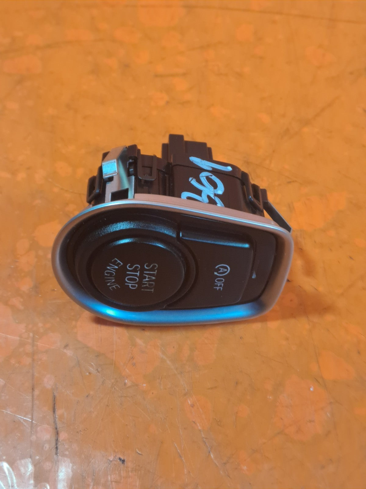 ✅BMW F22 218D SPORT 2.0 DIESEL 2015 ENGINE START STOP BUTTON SWITCH 9250734 A361 - Image 2