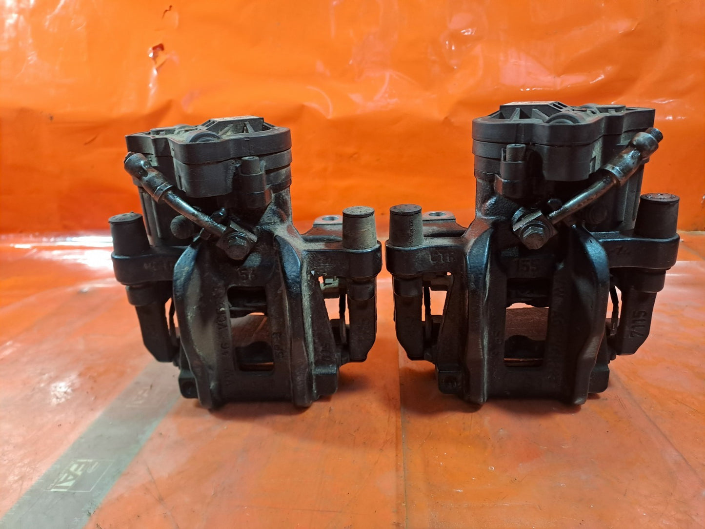 ✅CUPRA FORMENTOR 2.0 PETROL 2023 REAR BRAKE CALIPERS PAIR 5WA615405AE 5WA615406 - Image 1