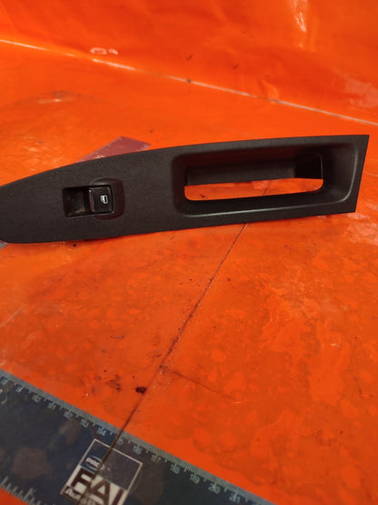 ✅FORD GALAXY ZETEC 2.0 DIESEL 2018 REAR RIGHT WINDOW SWITCH EM2B14A567ACW A301 - Image 3